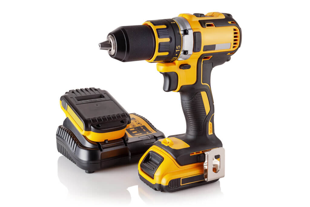 working_with_a_cordless_drill_driver