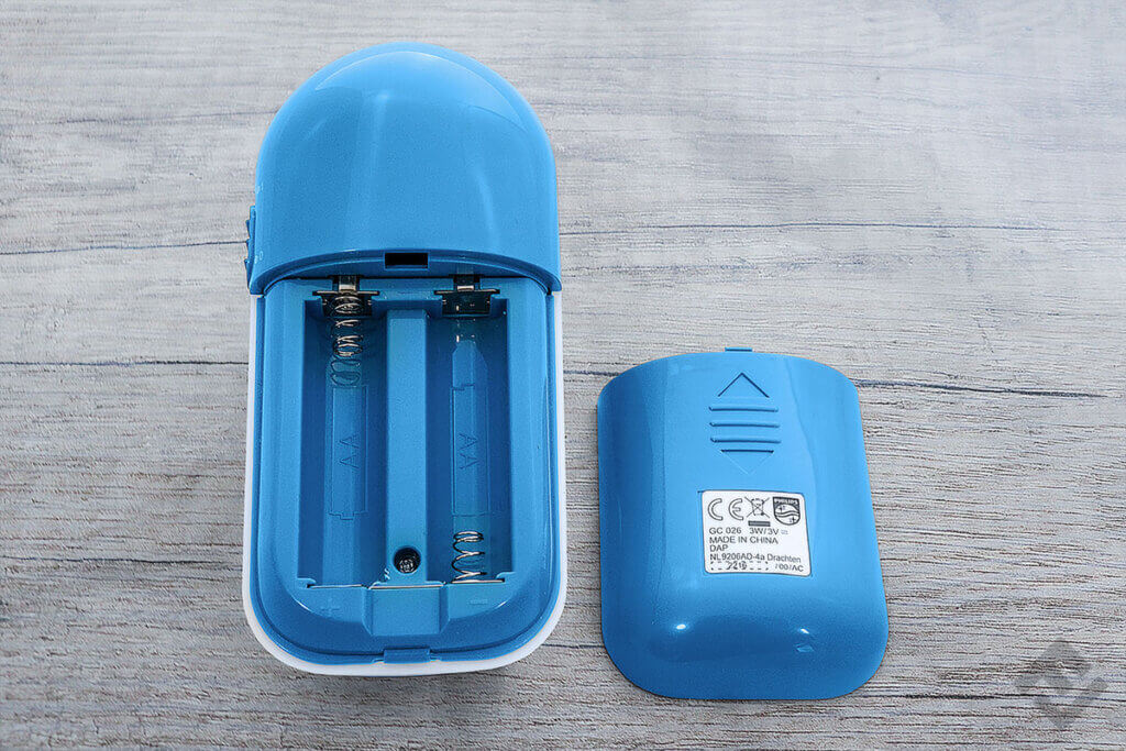 battery drawer of Philips fabric shaver