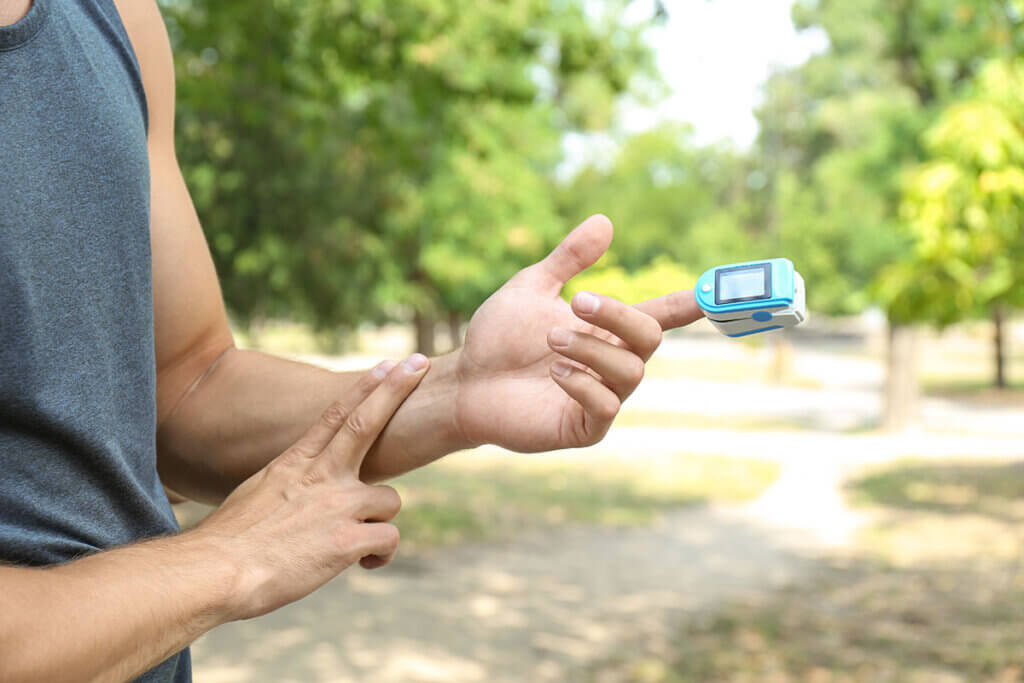 Measurement with pulse oximeter after outdoor training