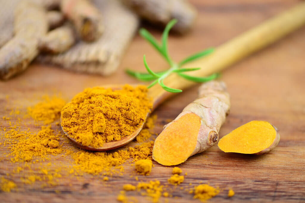 turmeric powder and rhizome