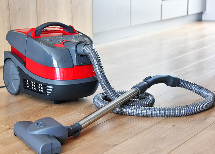 red_vacuum_cleaner